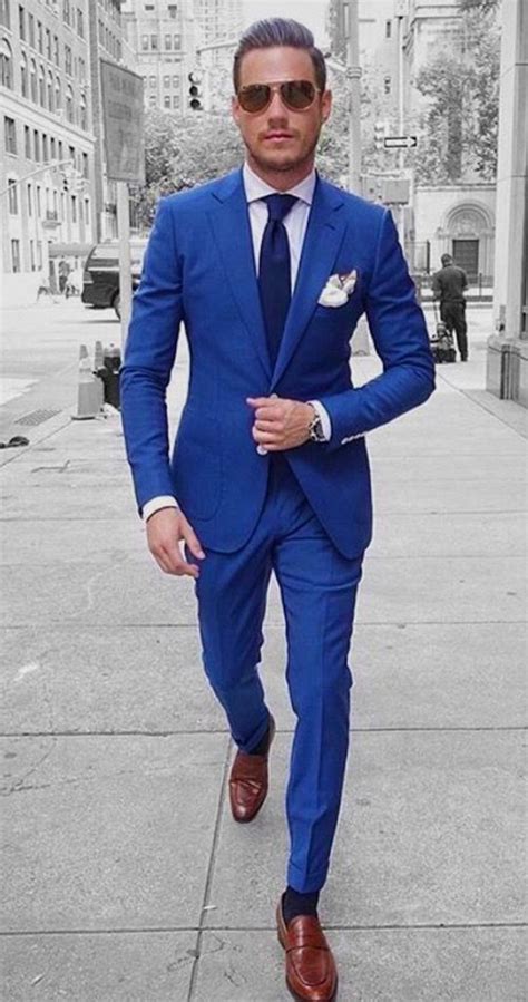 light blue suit tie combinations.